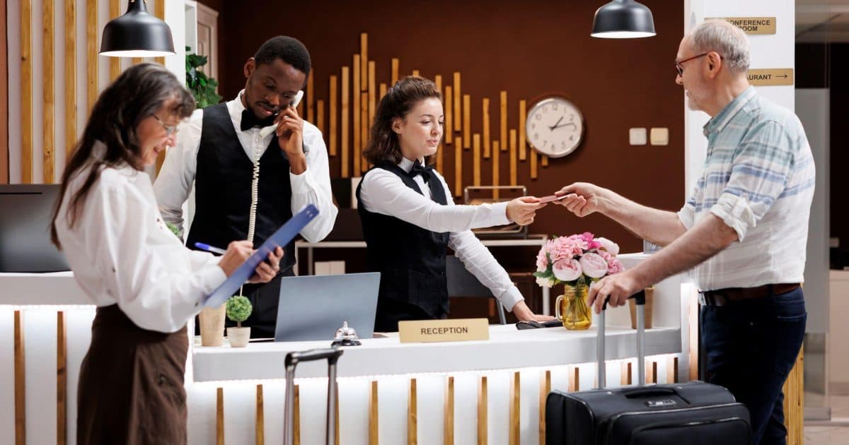 How AI-Powered Messaging Can Boost Hotel Efficiency Without Hiring More Staff